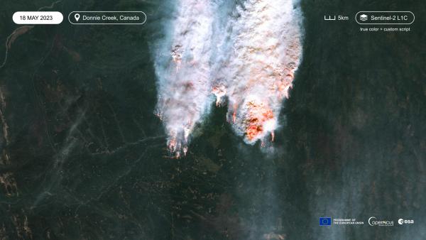 Sentinel-2 images of the wildfire in Donnie Creek, Canada on May 18, 2023 - © contains modified Copernicus Sentinel-2 data produced by the Copernicus Data Space Ecosystem